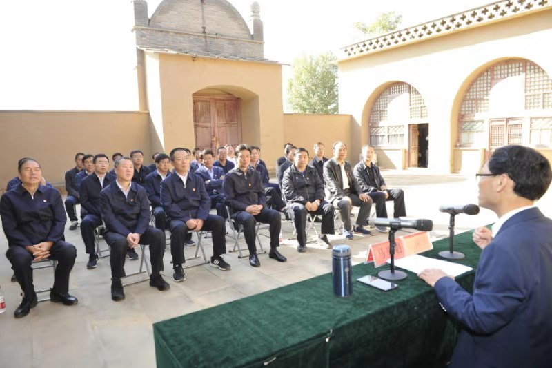 我校马举魁教授受邀为榆林市委常委班子讲党课