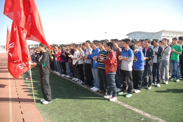 榆林学院2010级新生开学典礼隆重举行